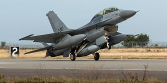 Afin de former les pilotes ukrainiens les Pays-Bas anonymisent leurs F-16MLU.