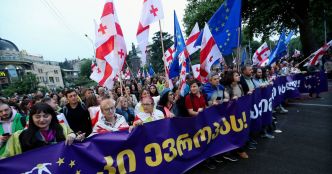 Géorgie : des milliers d'opposants à la loi sur l'«influence étrangère» descendus dans la rue