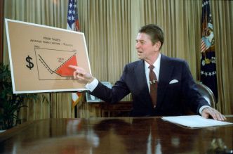 Ronald Reagan – L’homme qui a réduit les impôts de 70 à 28 %