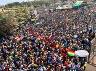 Burkina Faso : grand rassemblement en soutien aux autorités de la transition à Ouagadougou