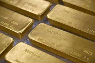 Le prix de l'or reste stable, les traders attendant les données clés de l'inflation américaine
