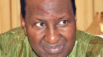 L'ancien président Alpha Oumar Konaré isolé