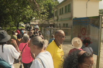 Saint-Joseph : une usine de production d'eau bloquée par des manifestants exaspérés par les coupures