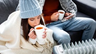 Hommes et femmes ressentent-ils le froid différemment ?
