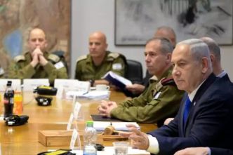 Netanyahu contre Gantz et Eisenkot : « Il y a ceux au sein du cabinet qui veulent l’Autorité palestinienne à Gaza »