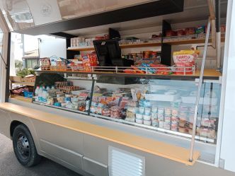 Montbron : une épicerie ambulante s'installe sur le marché avant de sillonner les routes du secteur