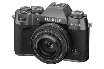 Fujifilm X-T50 : l’hybride APS-C compact qui met les simulations de film en avant