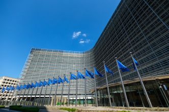 Protection des mineurs : la Commission européenne ouvre une enquête contre Meta