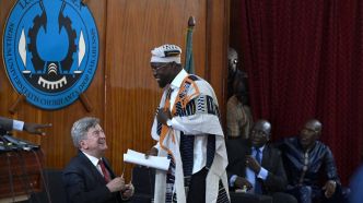 Au Sénégal, Ousmane Sonko s'en prend durement à la présidence Macron