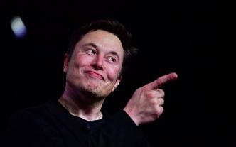 Elon Musk officialise le passage de "Twitter.com" à "X.com"