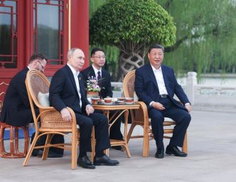 Xi Jinping tient une réunion restreinte avec Vladimir Poutine à Zhongnanhai