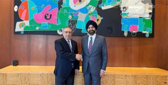 L'ambassadeur Amrani rencontre Ajay Banga: ferme volonté de renforcer la coopération entre la Banque mondiale et le Maroc