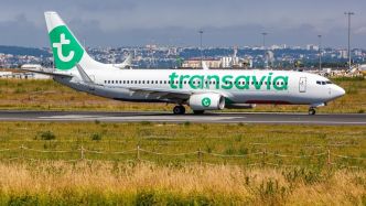 "On était prisonniers" : les passagers d'un Boeing 737 bloqués plusieurs heures à l'aéroport de Lyon après un atterrissage d'urgence