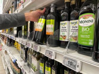 "Je vais en consommer moins pour l'économiser": comment les consommateurs font face à l'augmentation du prix de l'huile d'olive