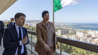 À Alger, le maire de Marseille, Benoît Payan, déroule "la diplomatie des villes"