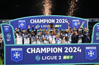 "Ça fait chaud au cœur !" : après le sacre de l'AJA en Ligue 2, nuit de folie à Auxerre