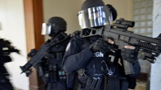 Émeutes en Nouvelle-Calédonie : "600 gendarmes, dont une centaine du GIGN", mobilisés pour reprendre le contrôle de la route entre Nouméa et l'aéroport