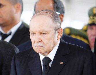 Abdelazziz Bouteflika évacué en Algérie dans un « coma profond »