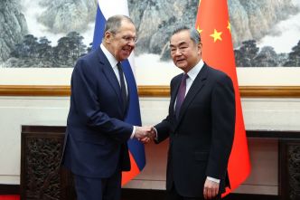 EN DIRECT: rencontre entre Lavrov et Wang Yi