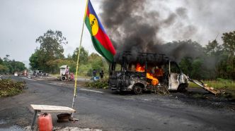 Nouvelle-Calédonie : "Ce qu'on voit c'est que la gendarmerie essaye de contrôler étroitement l'ouverture du feu", souligne le sociologue Sébastian Roché