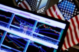 Wall Street poursuit dans le vert après un record