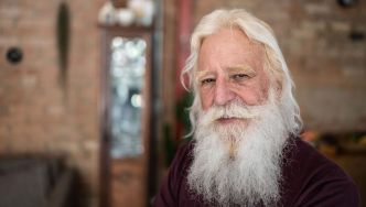 La barbe qui jaunit