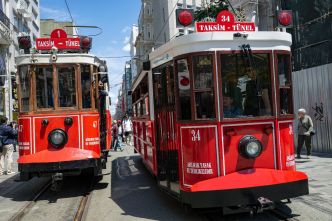 Le tramway centenaire d'Istanbul fait peau neuve
