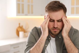 4 astuces simples et naturelles pour soulager une migraine