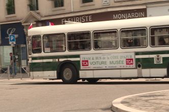 VIDEO. Insolite : un bus des années 1960 reprend du service à Nice