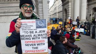 Londres : des juifs manifestent pour la fin du génocide à Gaza.