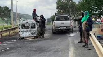 Émeutes en Nouvelle-Calédonie : la guerre des barrages
