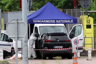 Fourgon pénitentiaire attaqué dans l'Eure : Emmanuel Macron a reçu les familles des deux agents tués
