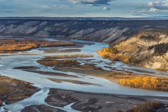 Les scientifiques comprennent enfin pourquoi des rivières en Alaska ont pris cette étrange couleur !