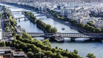 VIDEO. JO de Paris 2024 : Du colorant versé dans la Seine pour la rendre plus attrayante ? Une vidéo enflamme la Toile