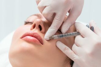 Le « lip flip », cette technique pour des lèvres charnues sans produit volumateur