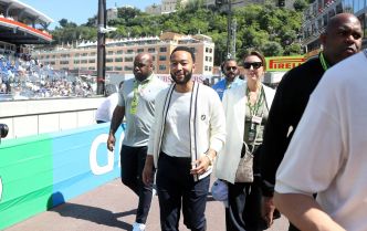 Michael Douglas, Charlotte Casiraghi, John Legend... défilé de people dans la voie des stands du Grand Prix de Monaco