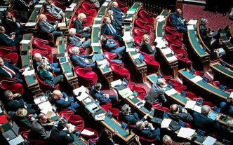 Transidentité des mineurs : le texte adopté au Sénat malgré l'opposition de la gauche et de la majorité