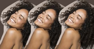 Le co-wash, l'alternative au shampoing qui redonne vie aux cheveux bouclés