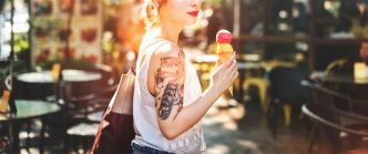 Le tatouage augmenterait le risque de développer un lymphome