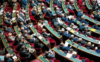 Bulletins de salaire, formulaires Cerfa supprimés... Le Sénat se lance dans le chantier de la simplification économique