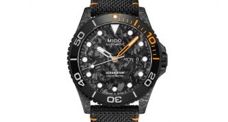 Une montre de plongée musclée