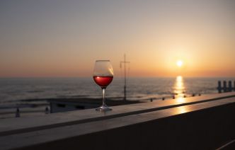 Le vin rouge frais, vedette de l'été