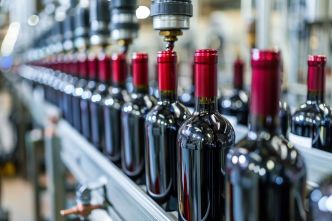 Comment est élaboré le vin rouge ?