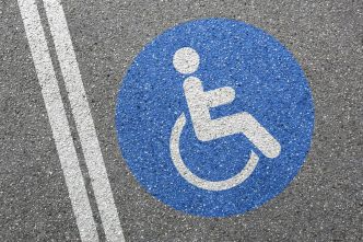 Jeux paralympiques 2024 : la ville de Paris est-elle devenue plus accessible aux handicapés ?