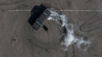 Le spinning, rodéo automobile urbain, enflamme l'Afrique du Sud
