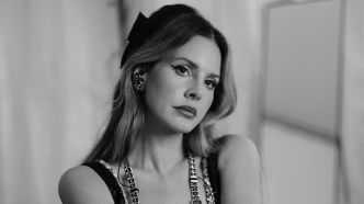 Lana Del Rey marque les esprits en total look Chanel lors du festival Rock en Seine