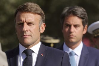 «Parodie de démocratie» : le NFP fustige l'attitude de Macron, qui refuse de nommer Castets à Matignon