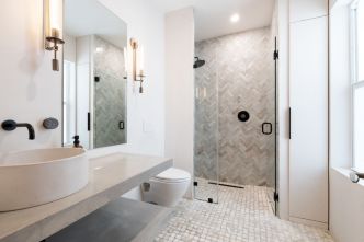 Faites vos adieux à la douche à l'italienne : en 2025, voici l'alternative design qui va la remplacer