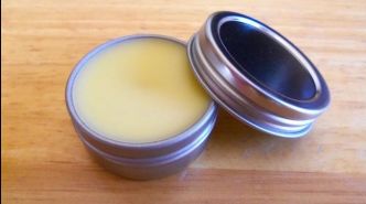 Recette simple de baume à lèvres maison