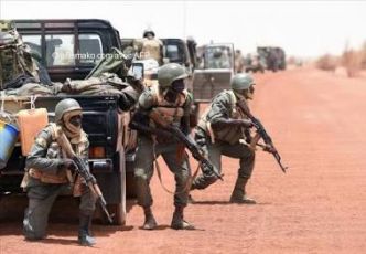 Affrontements au Mali entre FAMa et FLA à Aguelhoc...